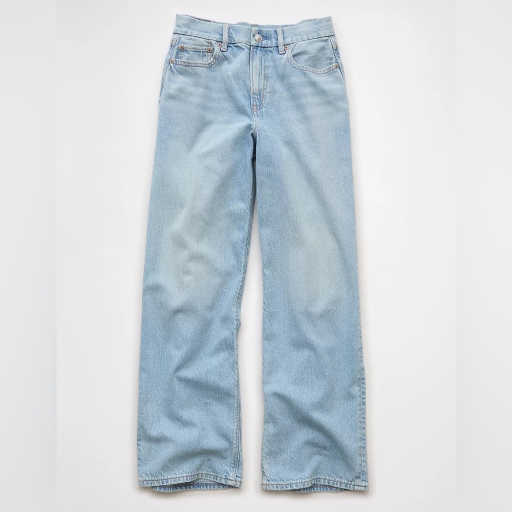 AE Strigid Curvy Super High-Waisted Baggy Straight Leg Jeans